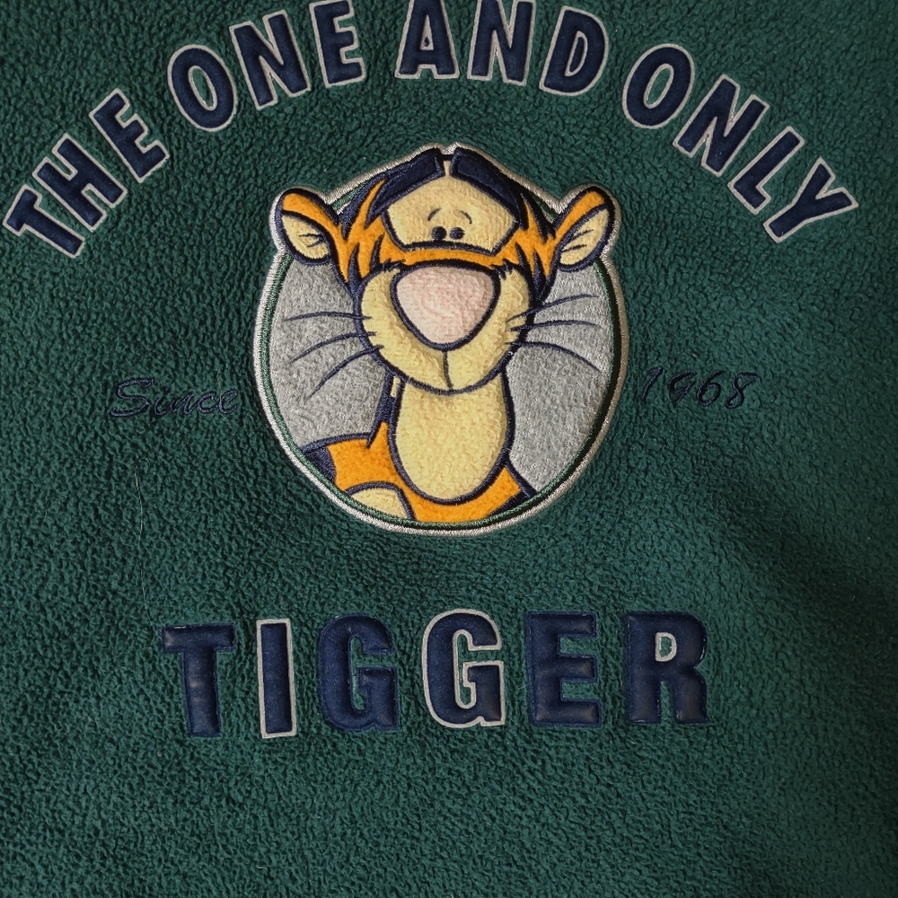 VTG 90s Disney Store Tigger Green Fleece Embroidered Sweatshirt  M - Picture 4 of 4